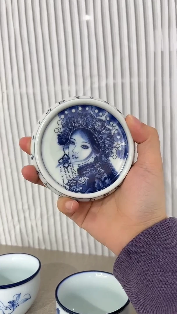 景德镇高温瓷花旦盖置