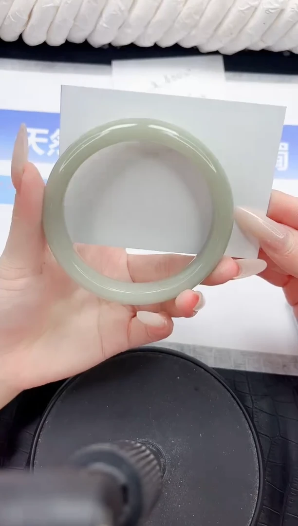 未镶嵌手镯石英质玉63-62