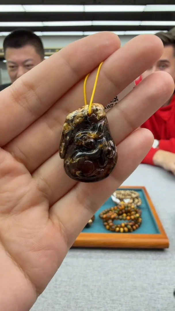 【闪购商品】琥珀颈饰未镶嵌488秒拍号