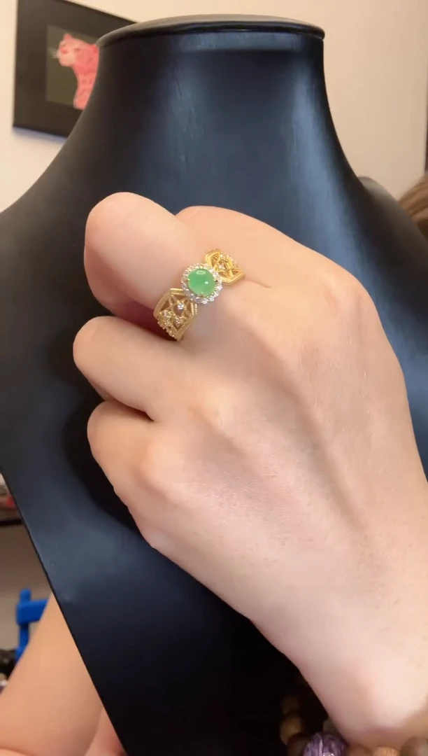 翡翠戒指未镶嵌翡翠戒指