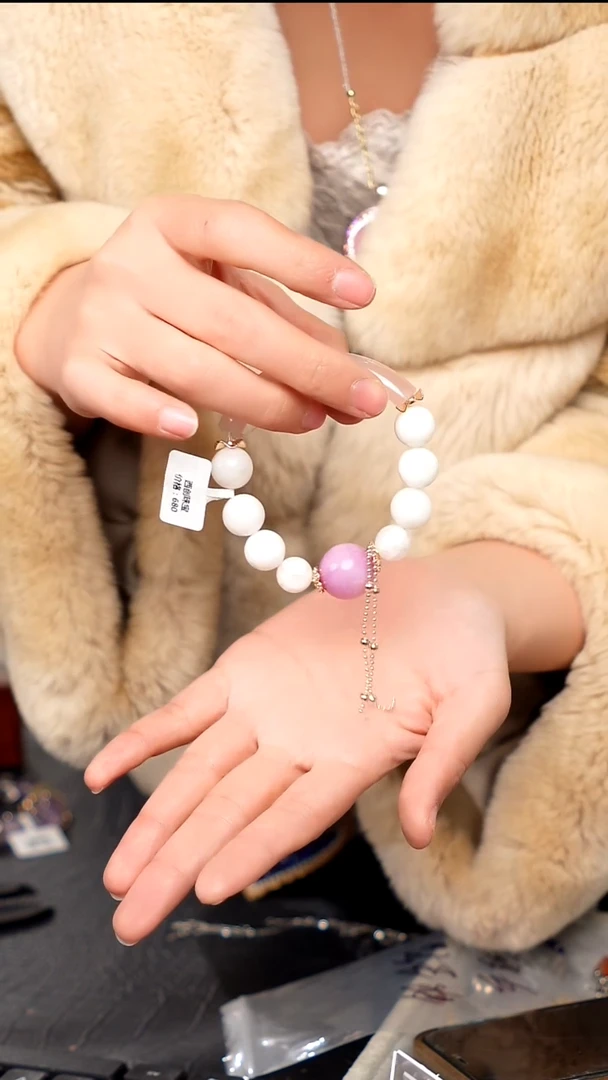 水晶摆件未镶嵌100