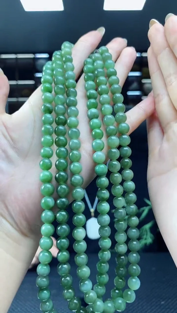 【闪购商品】和田玉颈饰未镶嵌卡8妈妈链无黑点（多样性拍一发一）