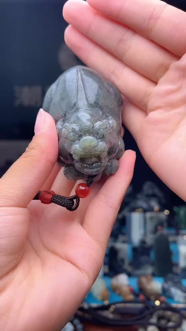 未镶嵌和田玉挂件1