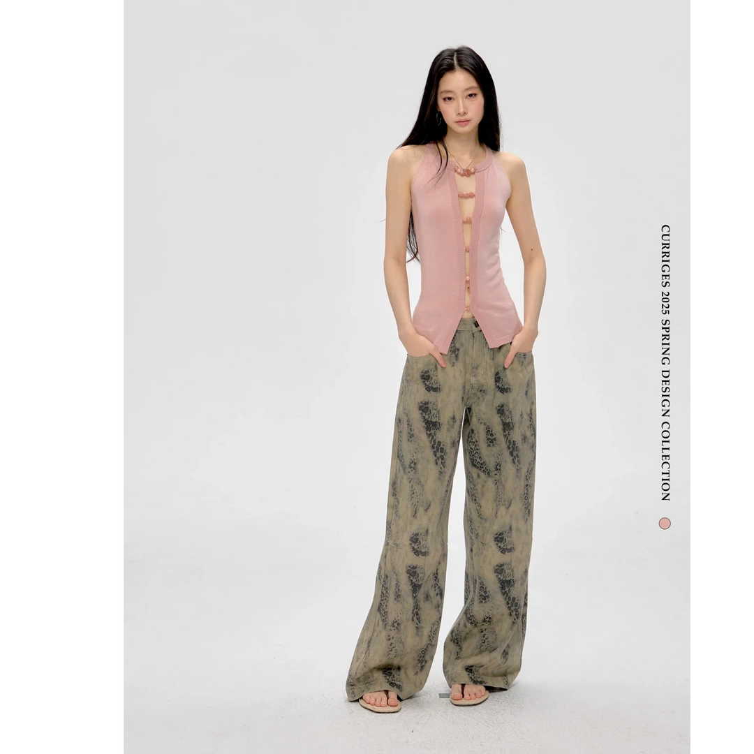 curri and 复古设计感修身绵羊毛镂空手工串珠毛织背心