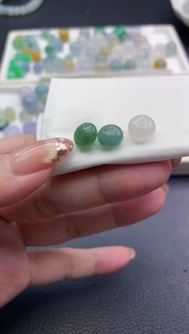 未镶嵌定制翡翠梧*珠子