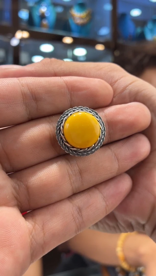 银S925镶嵌蜜蜡戒指噶玛珠宝同款精选发其一