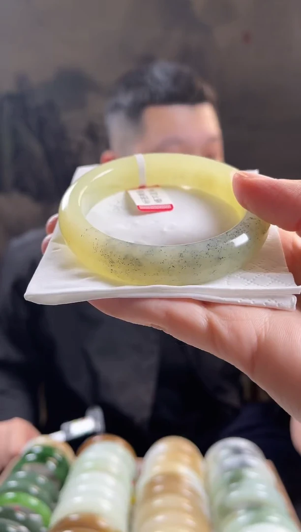 未镶嵌手镯和田玉60圈口0932