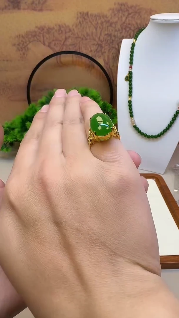 14K金镶嵌戒指和田玉A219