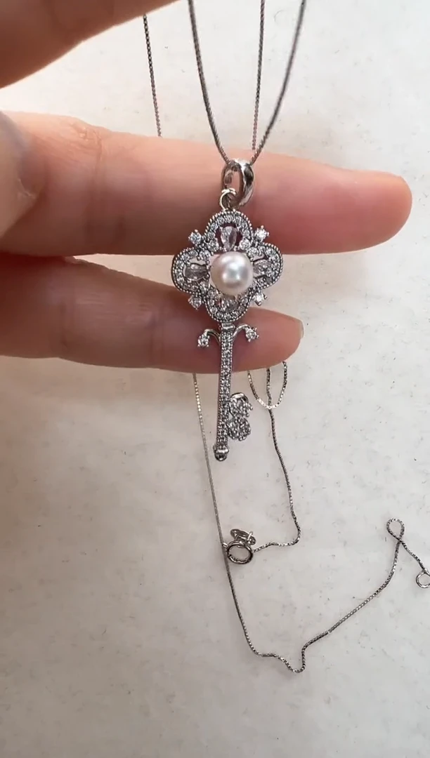 【闪购商品】淡水珍珠吊坠(赠链)合金钥匙