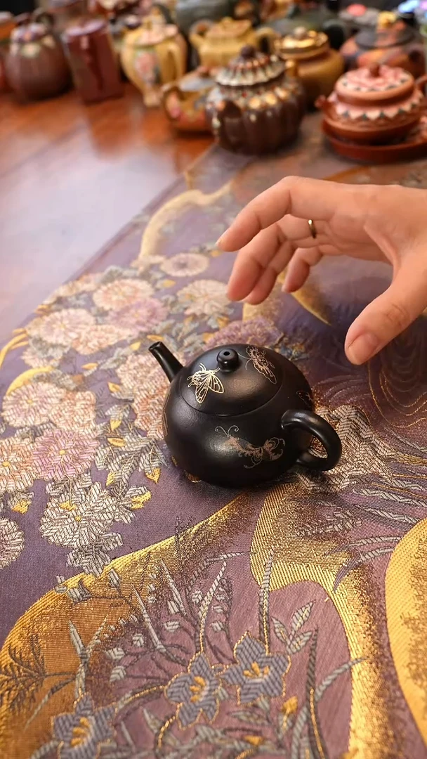 茶壶紫砂黑金憨瓢