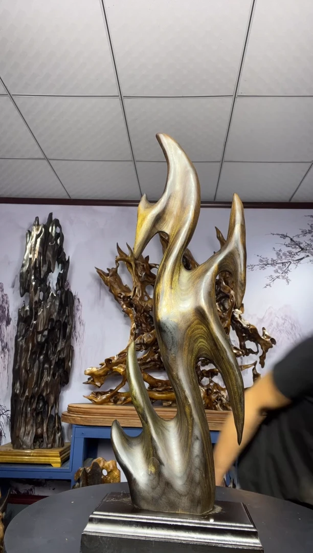 金丝楠木雕款失****世金丝楠木工艺品摆件