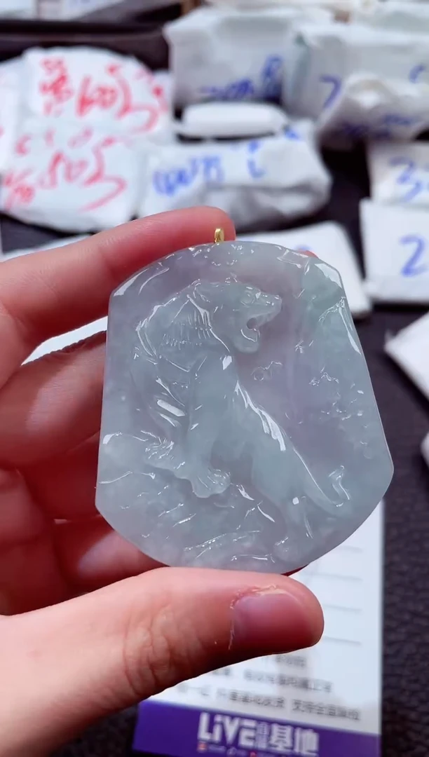 翡翠未镶嵌颈饰00015890