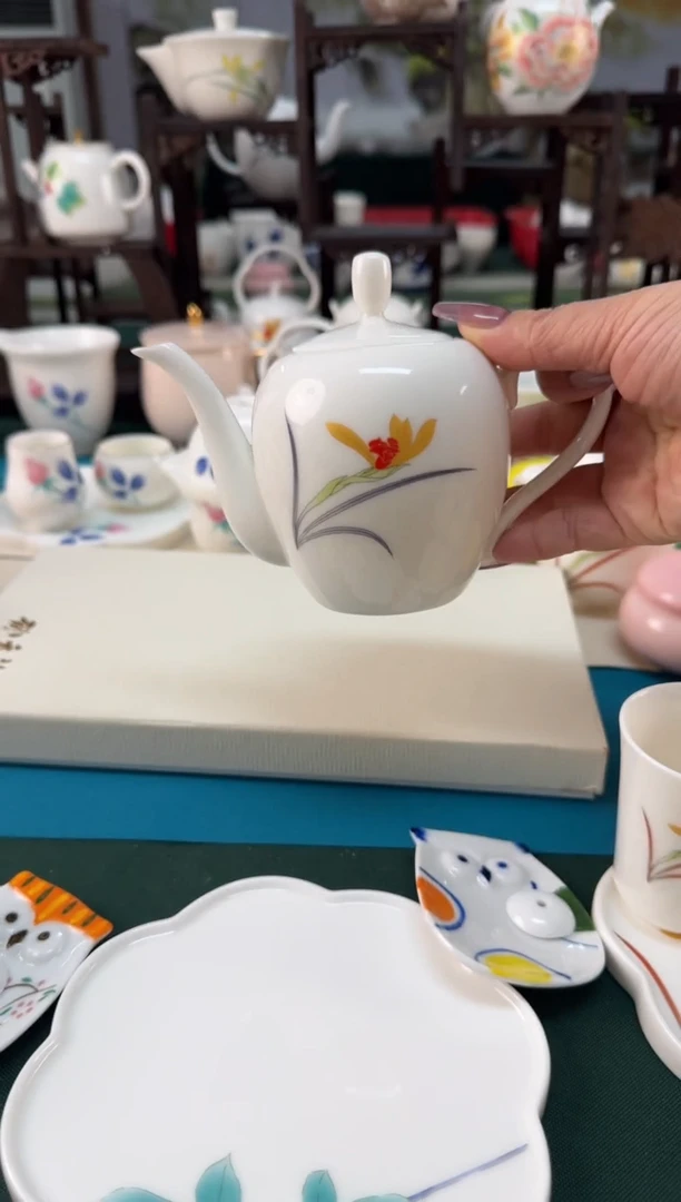 【闪购商品】瓷器 ······.......