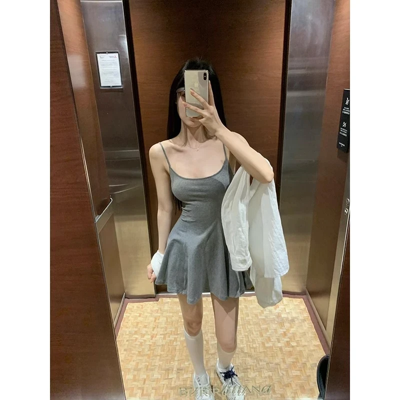 番茄妹妹【芭蕾套装】深灰色吊带连衣裙+安全裤两件套女1173