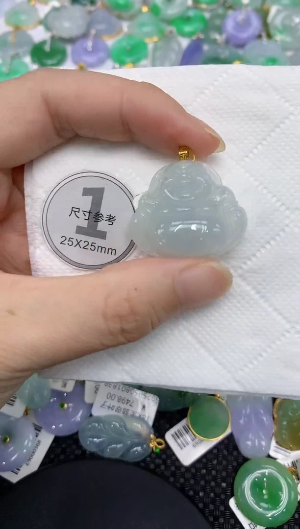 翡翠18K金镶嵌颈饰111111111