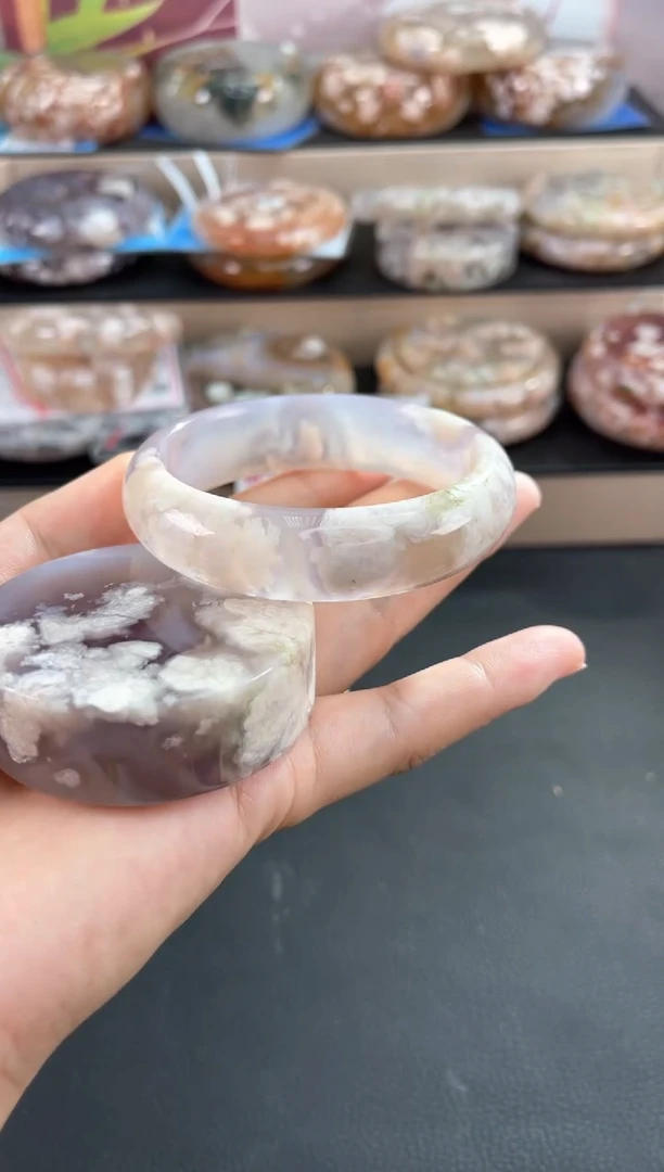 未镶嵌手镯石英质玉57