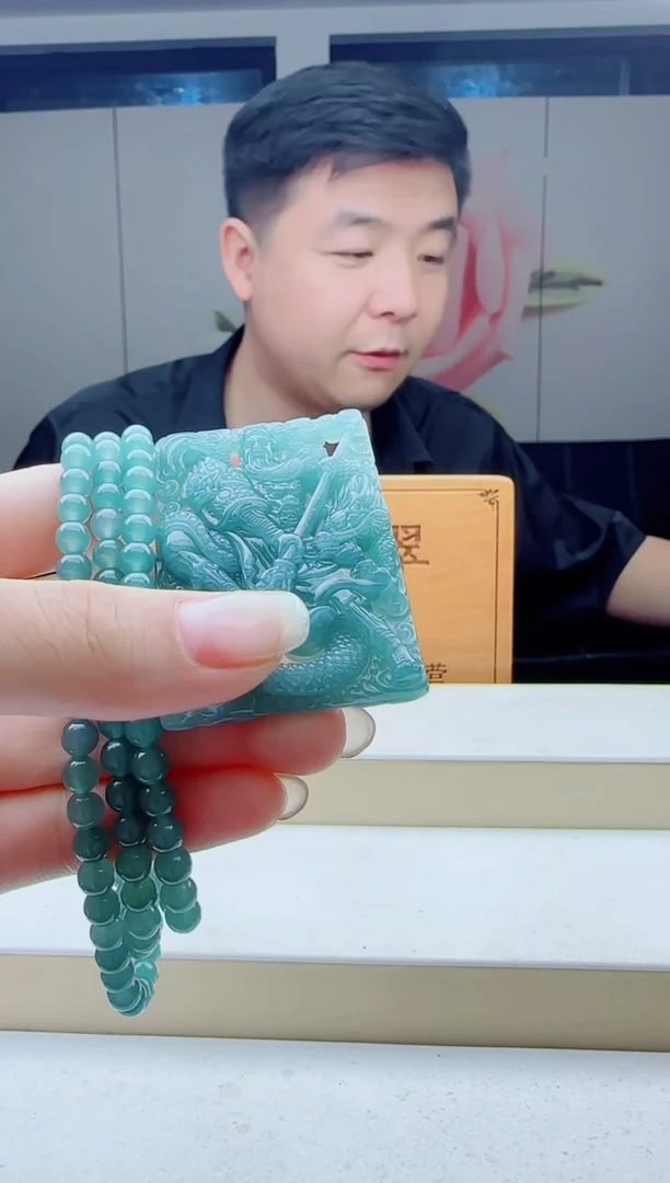 颈饰未镶嵌翡翠多样性发其一