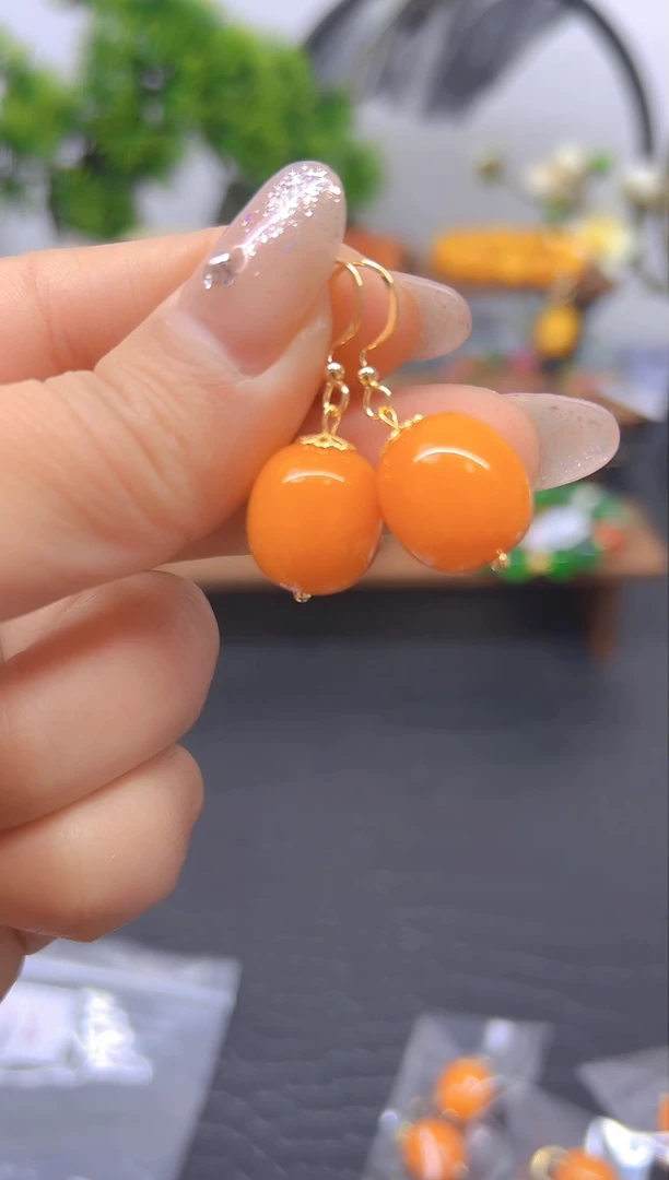 【闪购商品】蜜蜡耳饰14K金镶嵌耳勾E72