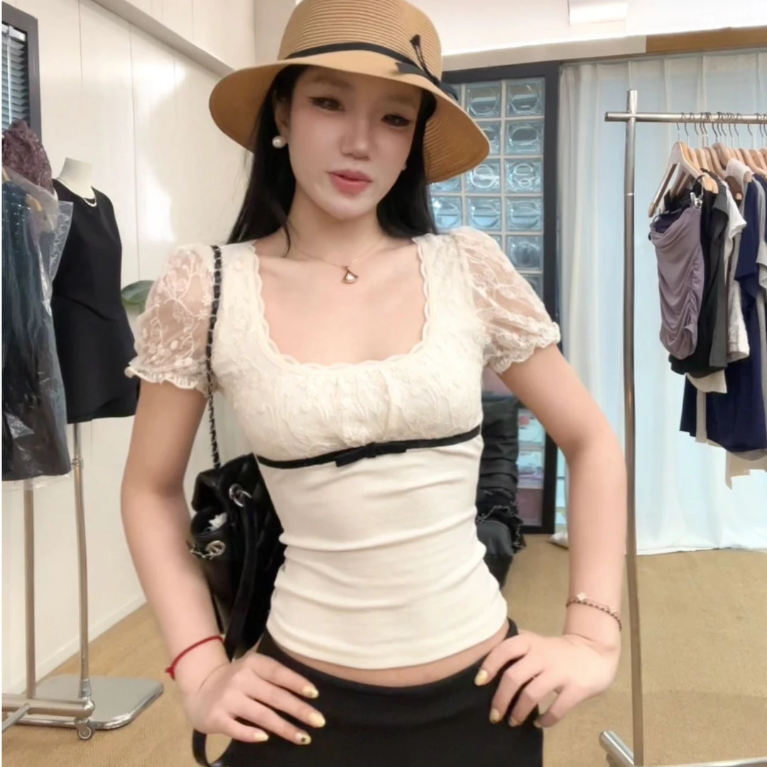 【米妮】"CoCo小姐"蕾丝方领拼接蝴蝶结修身短袖上衣