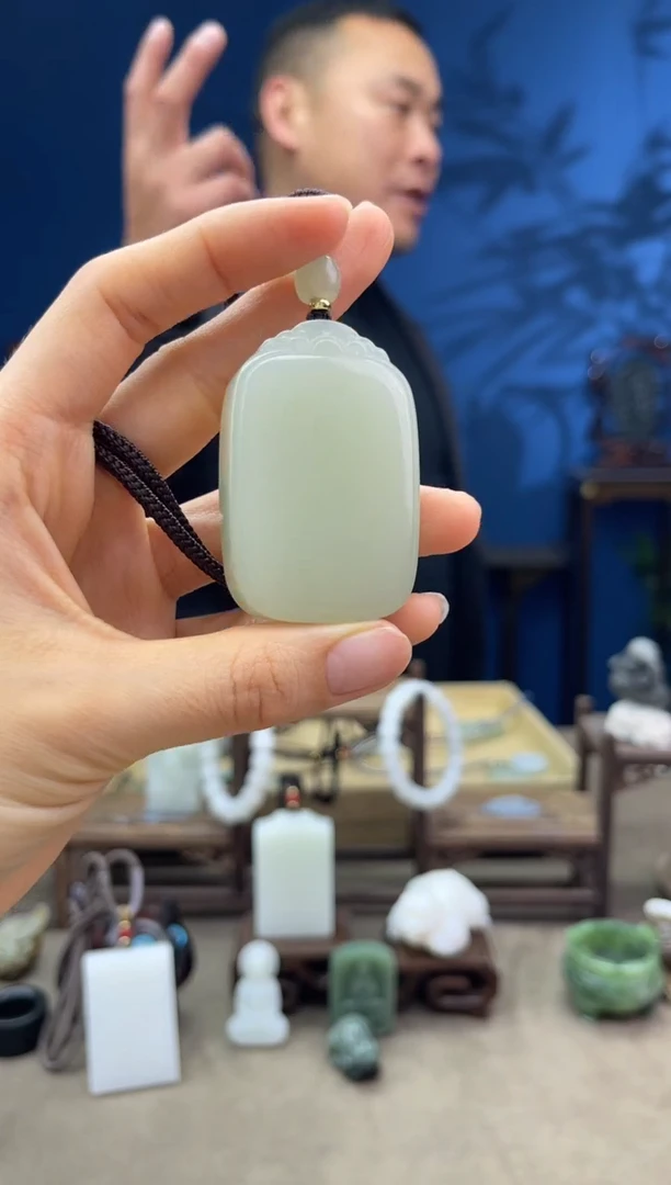 【闪购商品】和田玉颈饰未镶嵌1