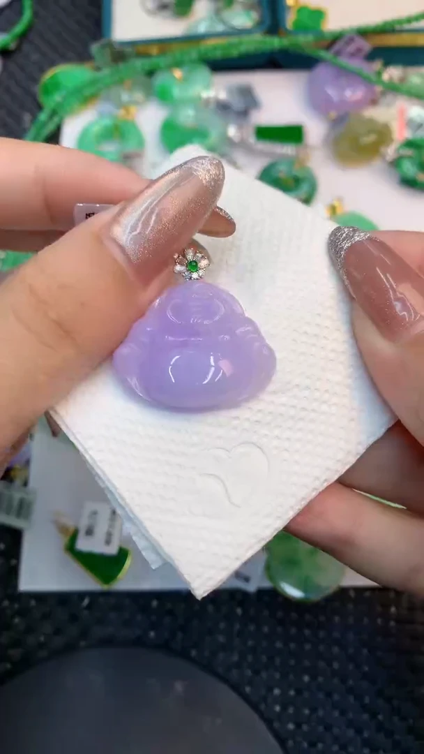 颈饰18K金镶嵌翡翠1