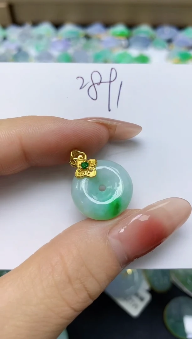翡翠未镶嵌颈饰 天然缅甸翡翠A货