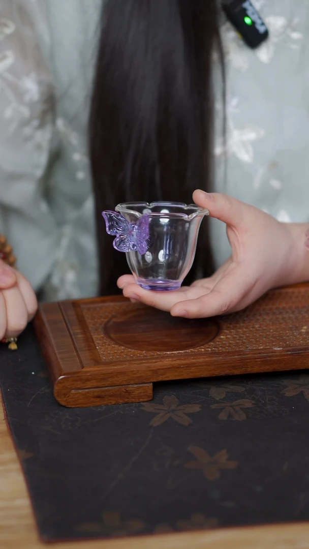 紫色  小蝴蝶杯
