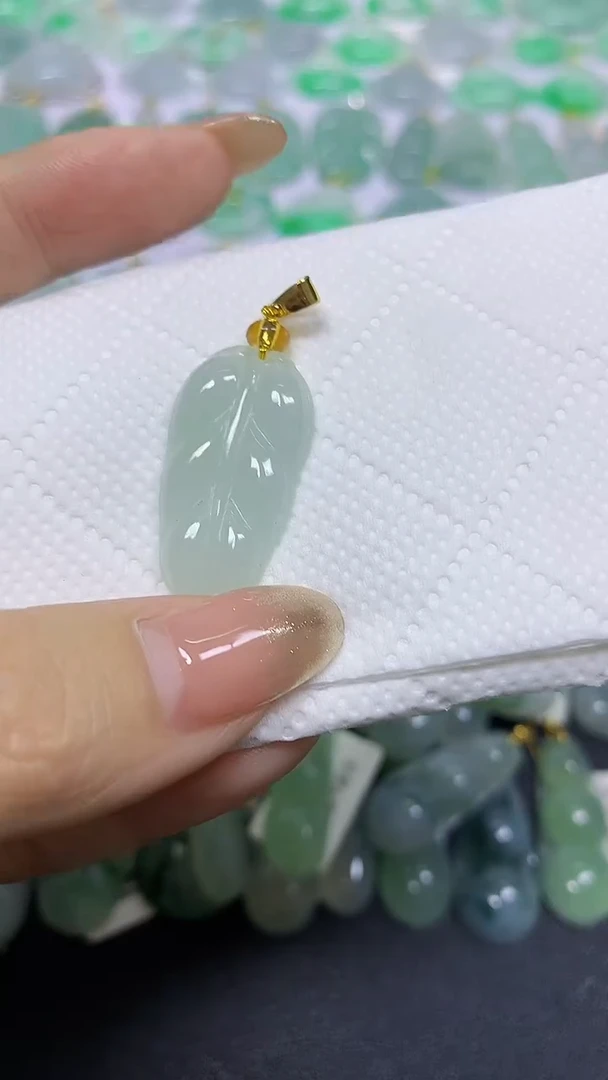 颈饰未镶嵌翡翠1