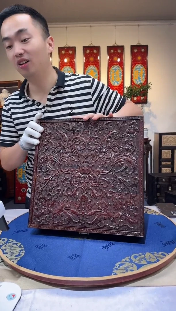 红酸枝木类成套家具臻宝盒