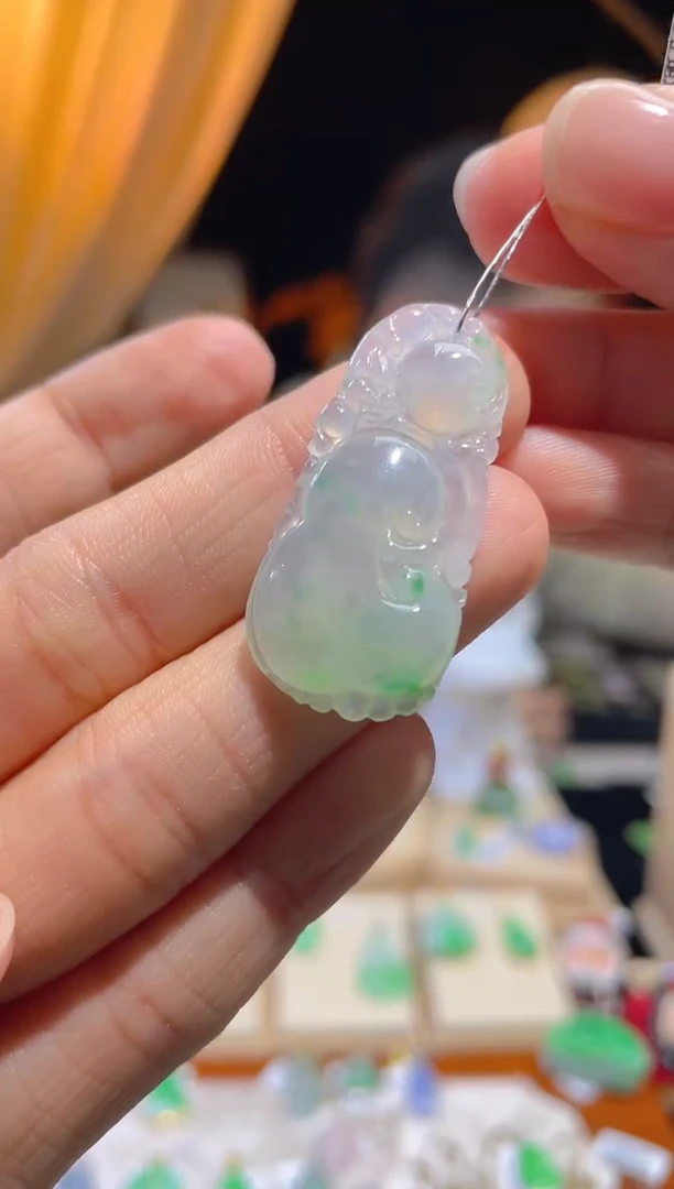 【闪购商品】翡翠颈饰未镶嵌假一赔三