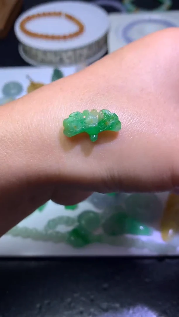 未镶嵌定制翡翠毛货