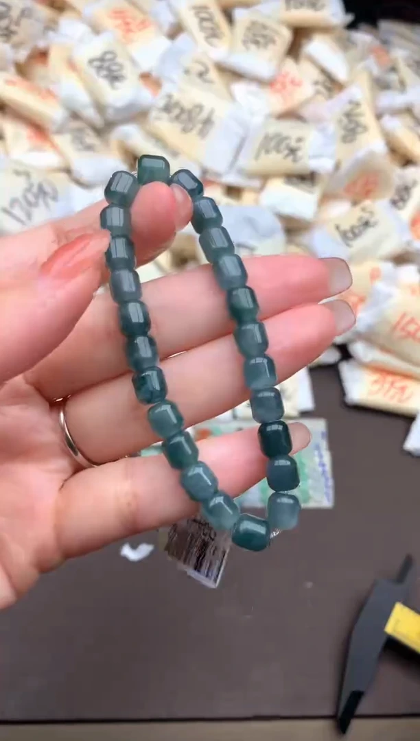 翡翠挂件未镶嵌一