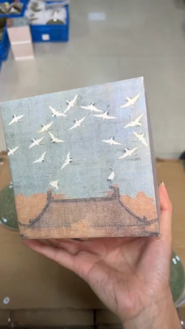 陶瓷手工秘色描金毗卢钵（一个）