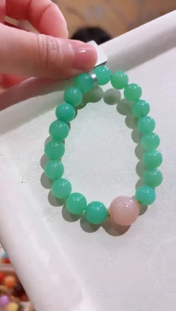 未镶嵌手链石英质玉设计款澳玉手串