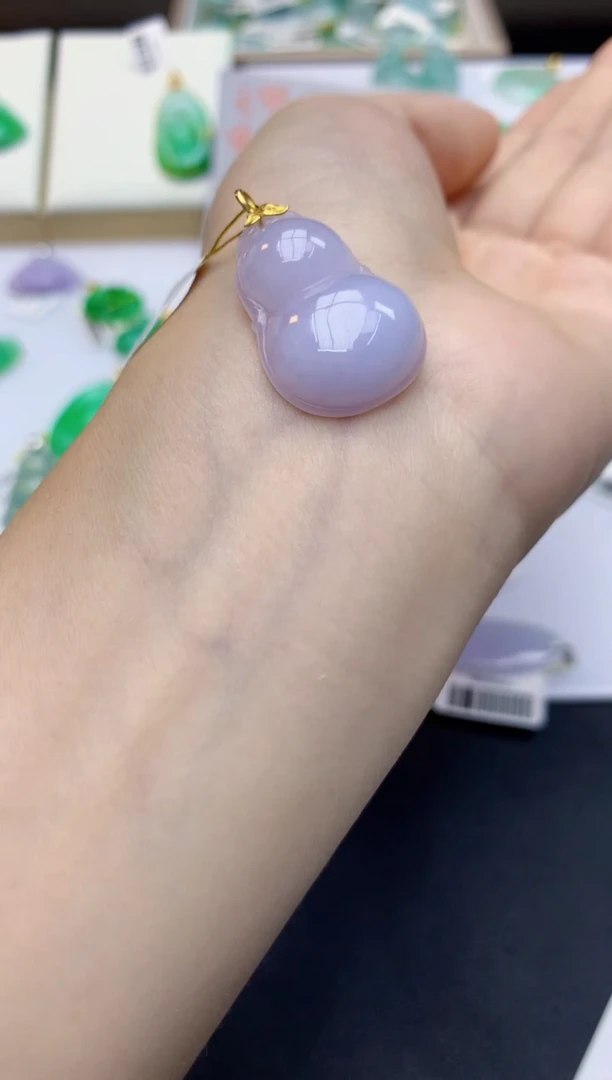 翡翠18K金镶嵌颈饰天然缅甸A货翡翠