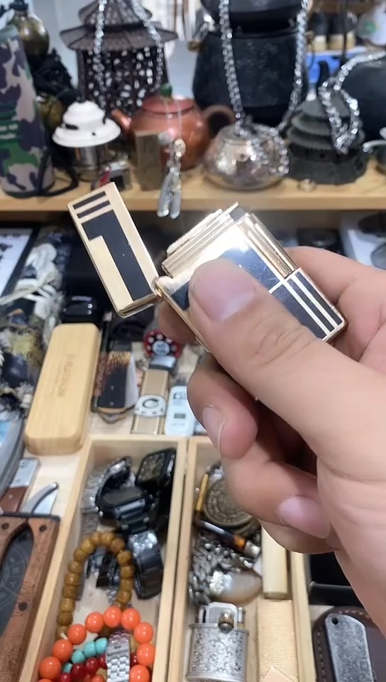 瓷片闪购商品  如图所示