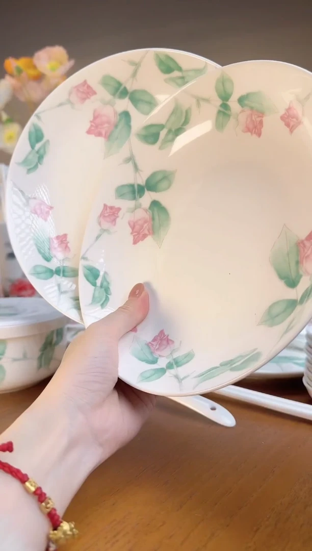 【闪购商品】玫瑰高骨瓷8寸深盘2个