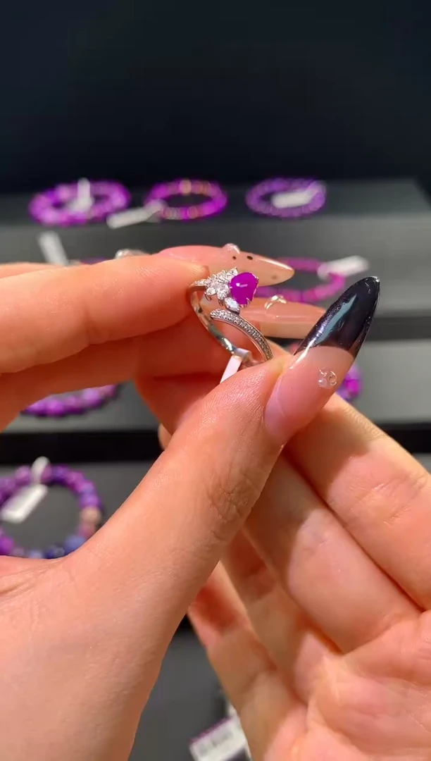 苏纪石（舒俱来）18K金镶嵌.戒指