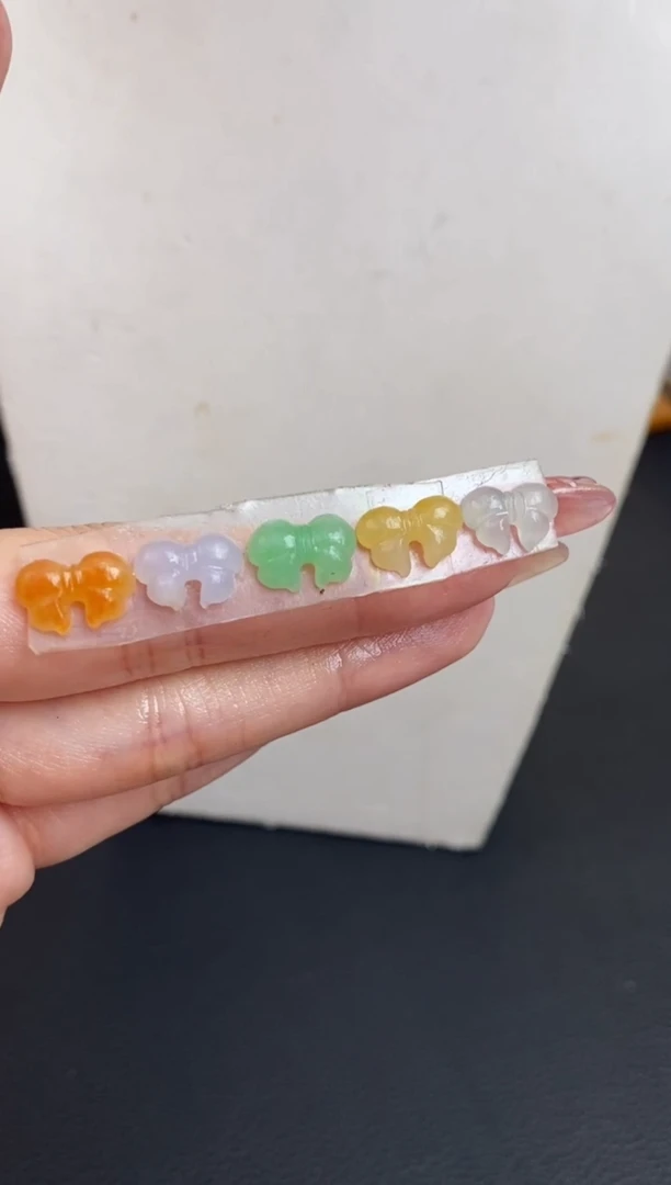 未镶嵌定制翡翠翡翠毛货~