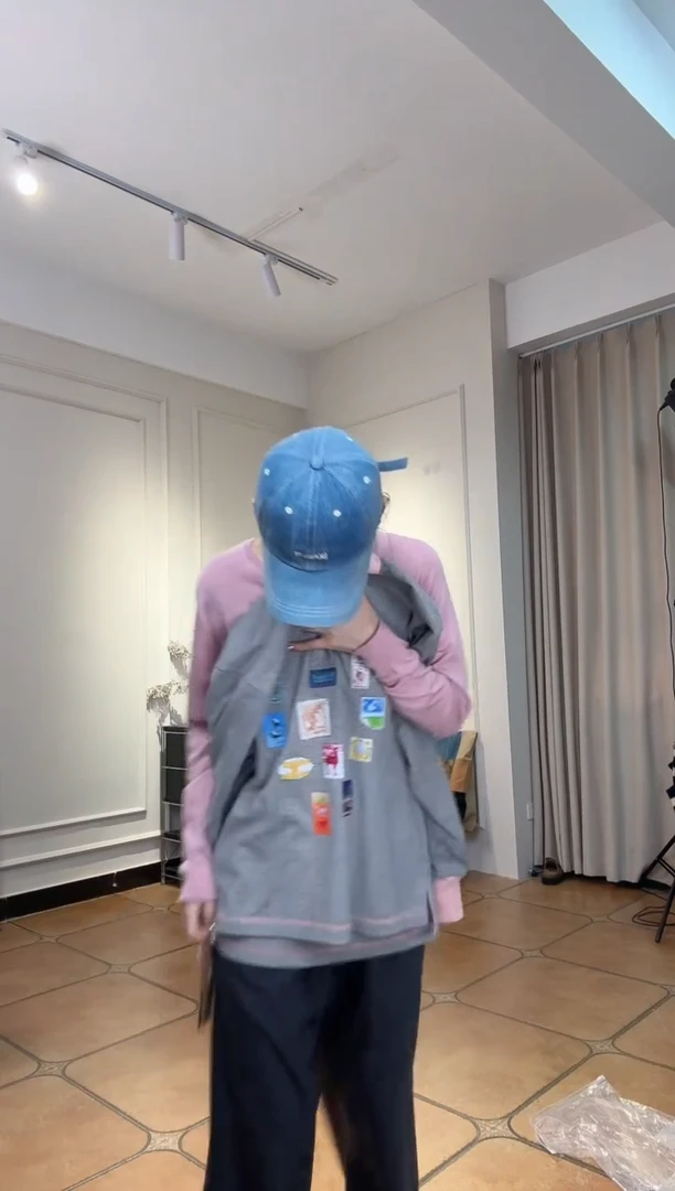 M****Z设计师品牌灰色长袖T