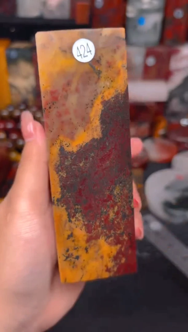 玉 桂林鸡血玉印章摆件424