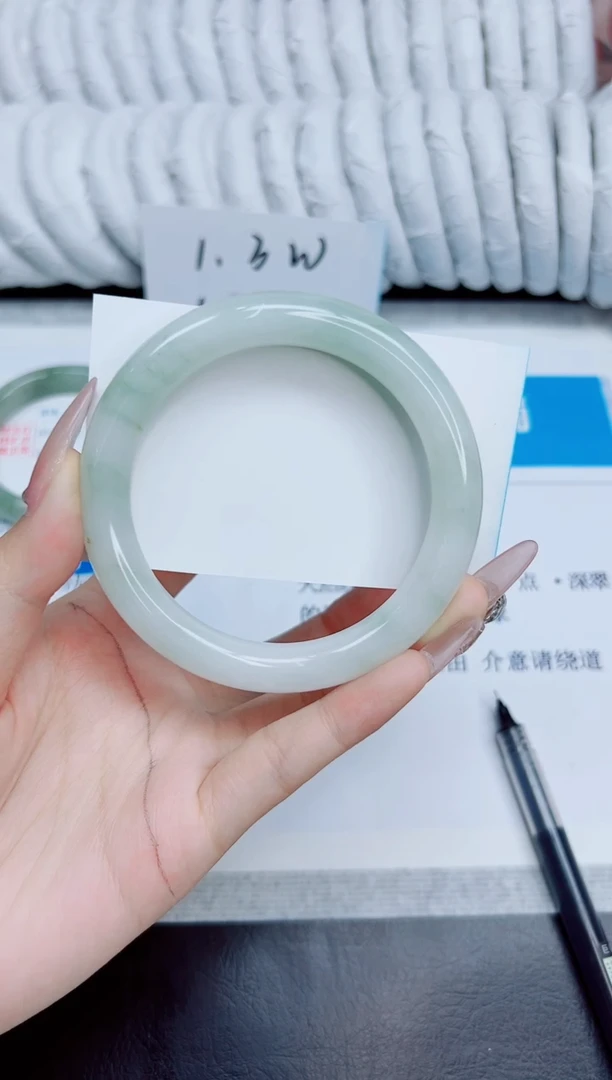 未镶嵌手镯石英质玉116/60