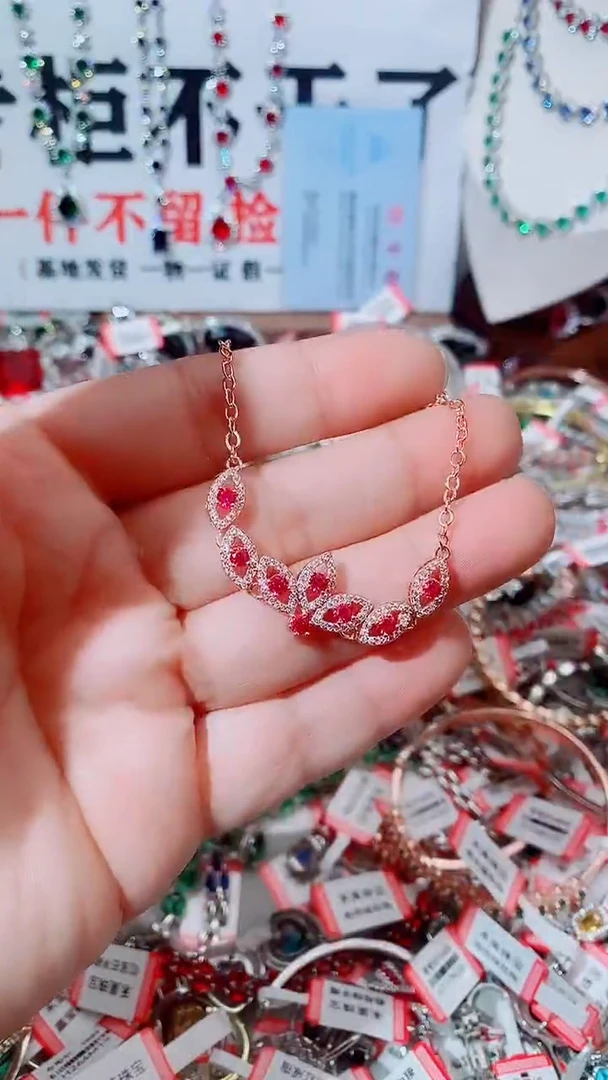 颈饰未镶嵌红宝石红宝石项链