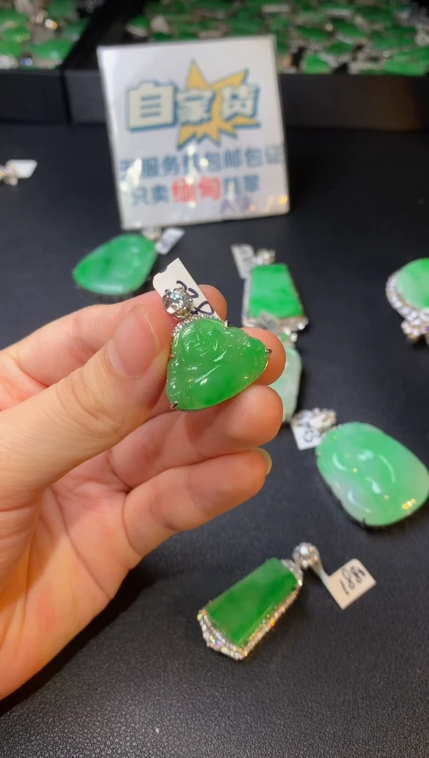 翡翠银S925镶嵌颈饰翡翠