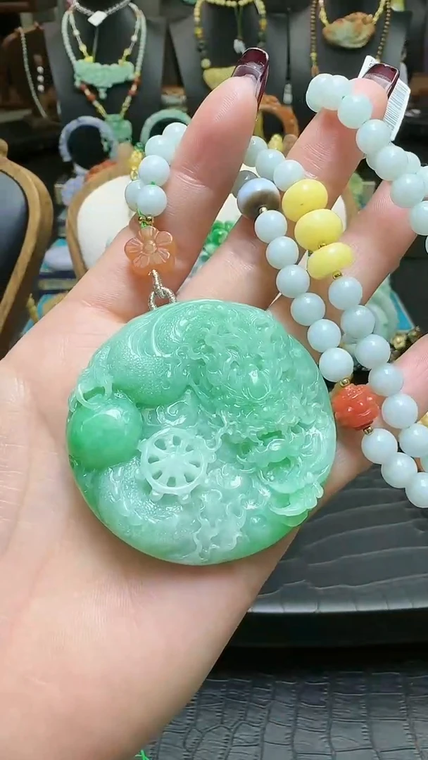 【闪购商品】翡翠颈饰未镶嵌天然翡翠龙牌