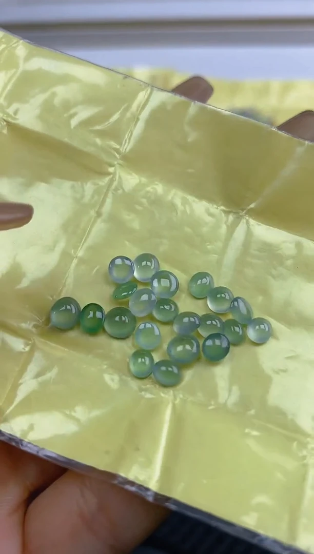 翡翠裸石天然翡翠蛋面13