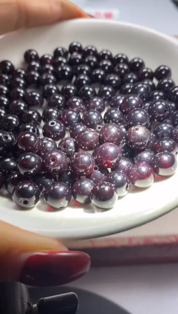 【闪购商品】石榴石颈饰未镶嵌w205石榴石8mm*10颗