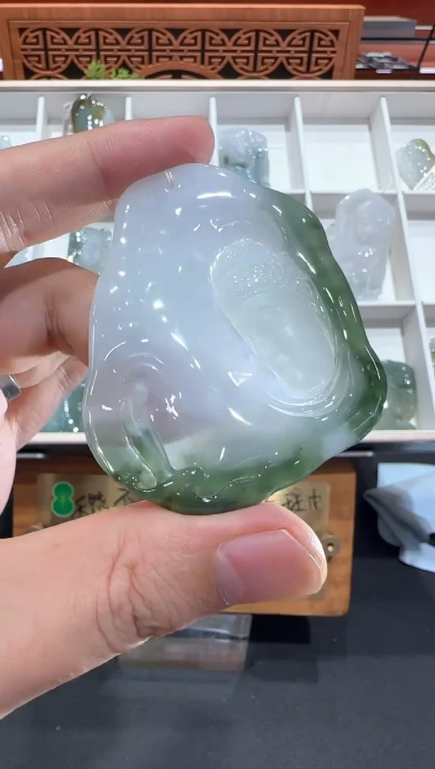 翡翠挂件未镶嵌A货翡翠孤品国雕谢林工