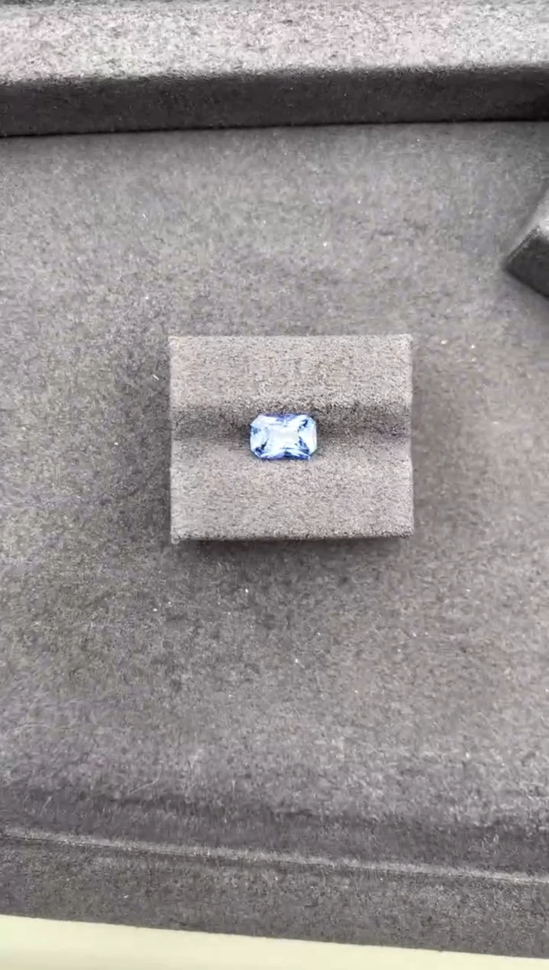 裸石蓝宝石1.6ct 矢车菊  GH  定制