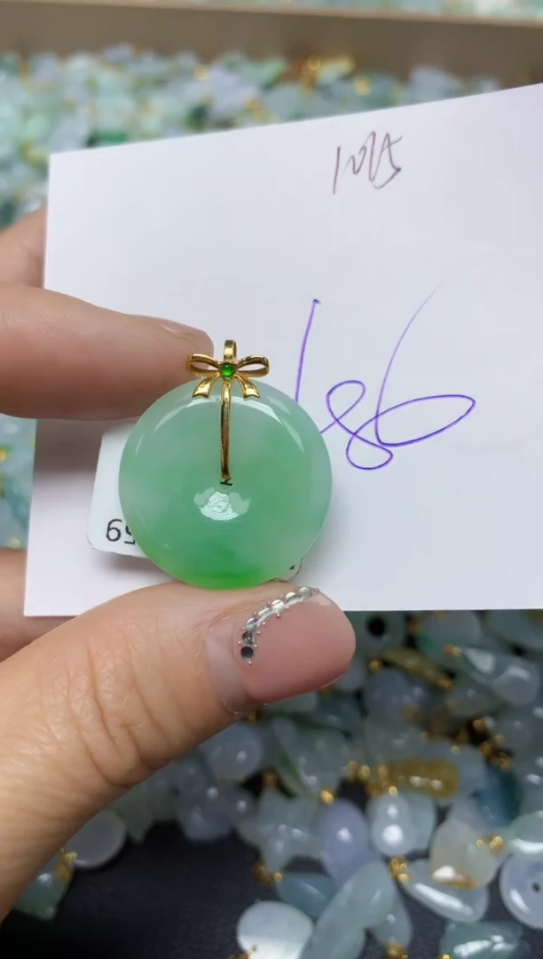 【闪购商品】翡翠挂件18K金镶嵌 天然翡翠A货